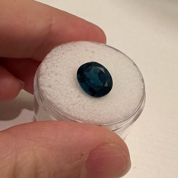 Electric blue 3.2ct London Topaz - Picture 4 of 9